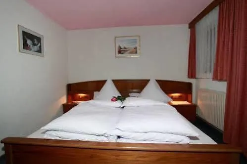 The Crystal Vaya Unique 솔덴