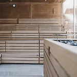 Hotel The Crystal Vaya Unique *