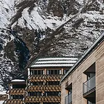 The Crystal Vaya Unique Hotel *