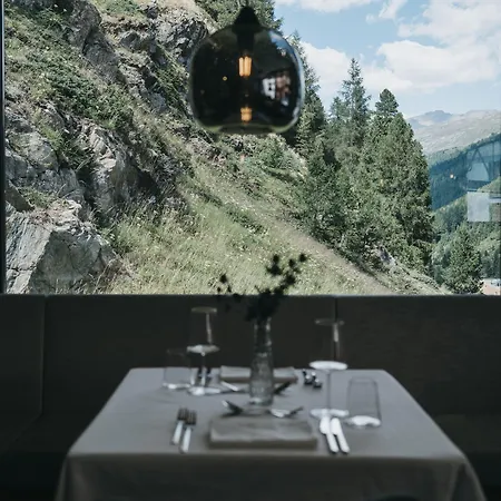 The Crystal Vaya Unique Hotell Sölden