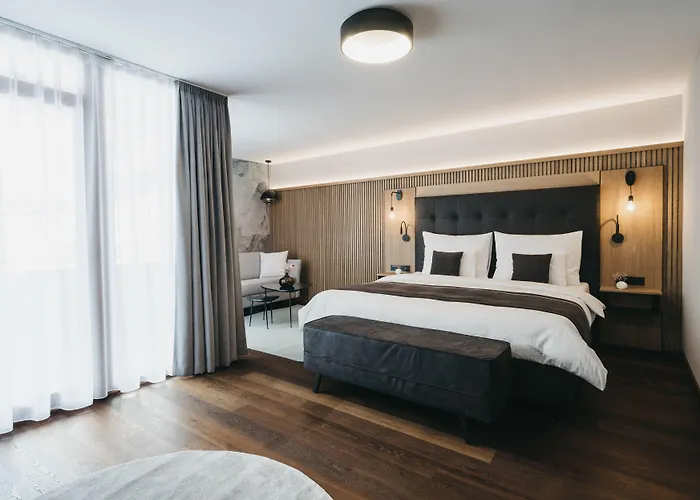 Hotel The Crystal Vaya Unique *